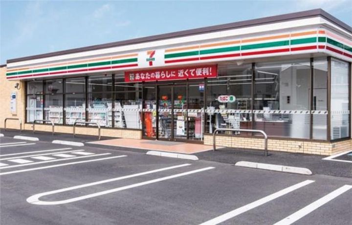 PLANET105の周辺