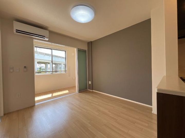 グラン エクシードⅡの居間