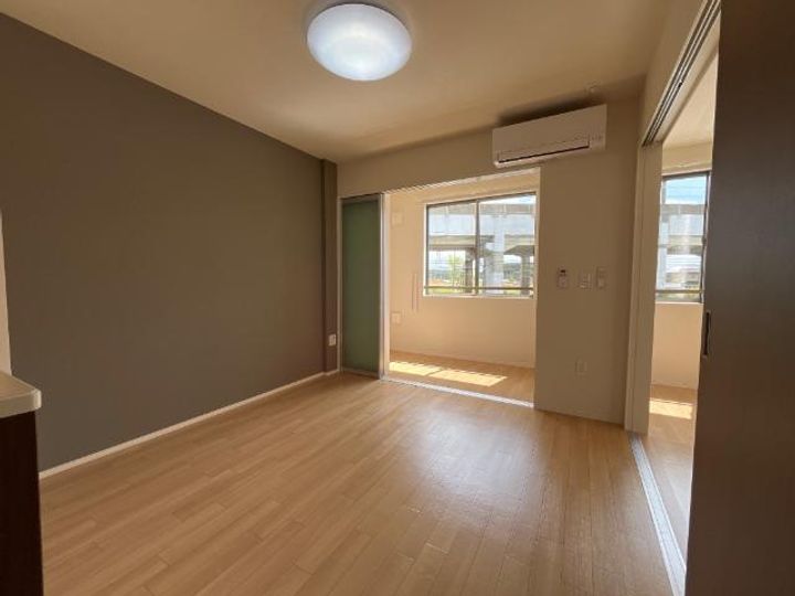 グラン エクシードⅡの居間