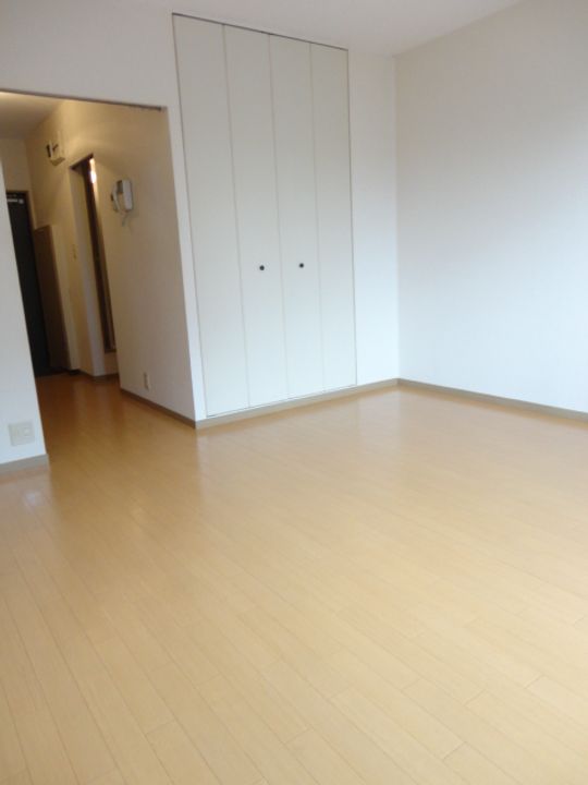 レイクヒル弐番館の居間