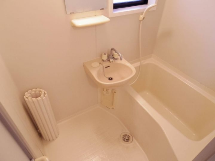 フローラ春日の風呂