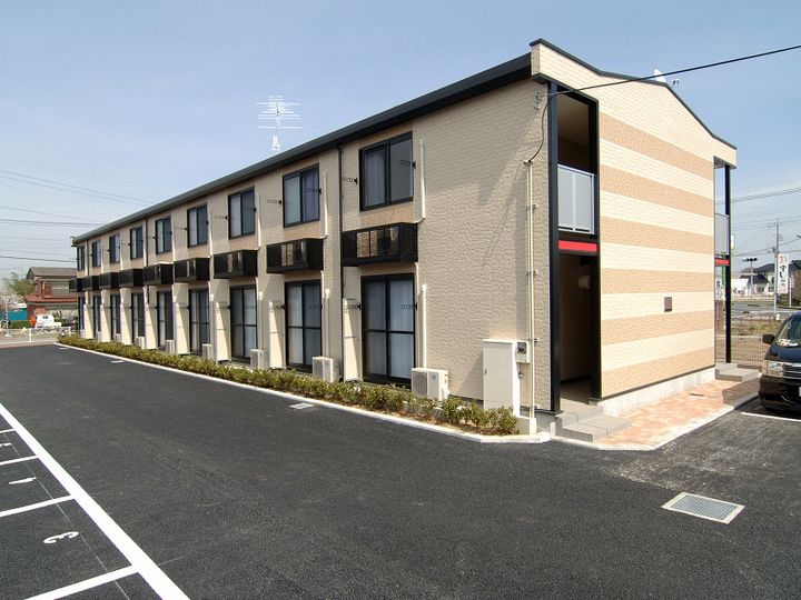 レオパレスフローラの外観