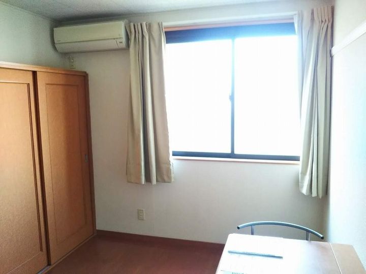 レオパレス小島の居間