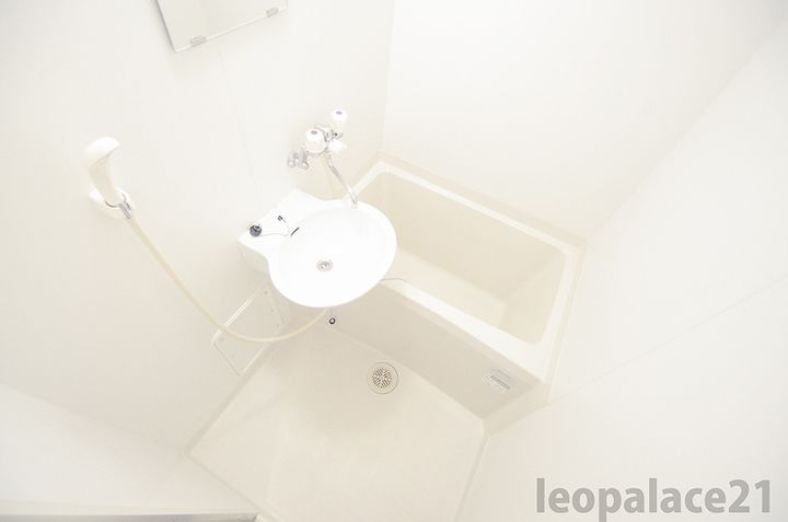 レオパレスボヌール橘の風呂