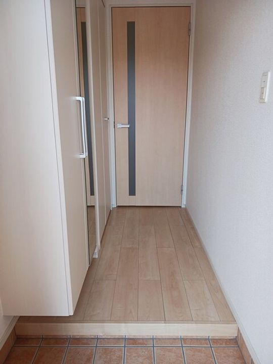ノースフロンティアCの玄関