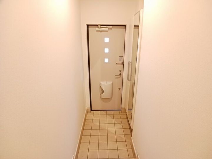 グランつくばⅣの玄関