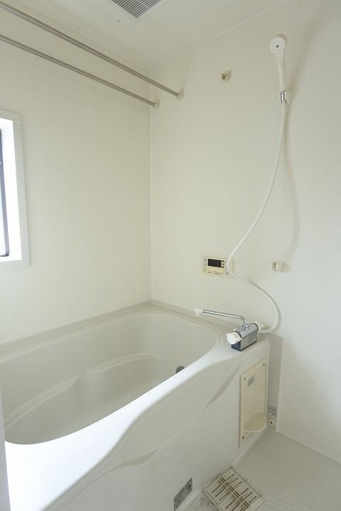 パークハイツ E202号室の風呂