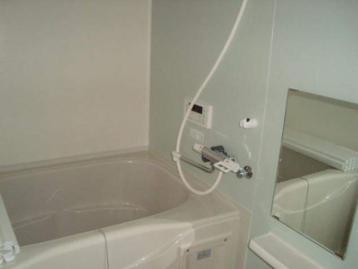 コモド ピノ Ⅳの風呂