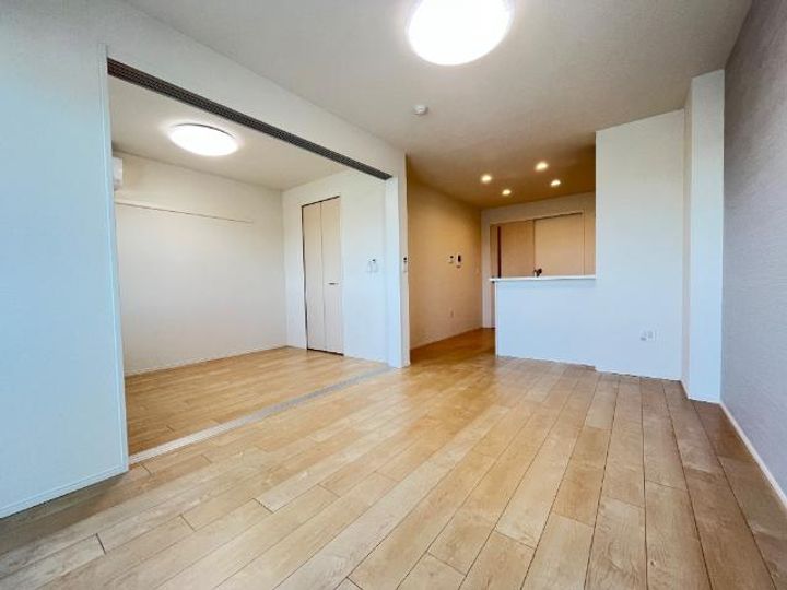 MOON STONE(ムーン ストーン)の居間