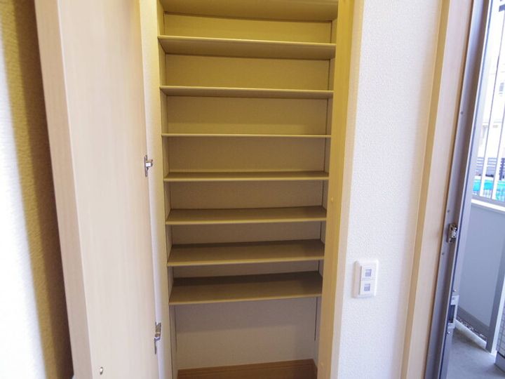 サニーコーポの玄関