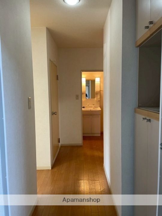 サツキハイツ102の玄関