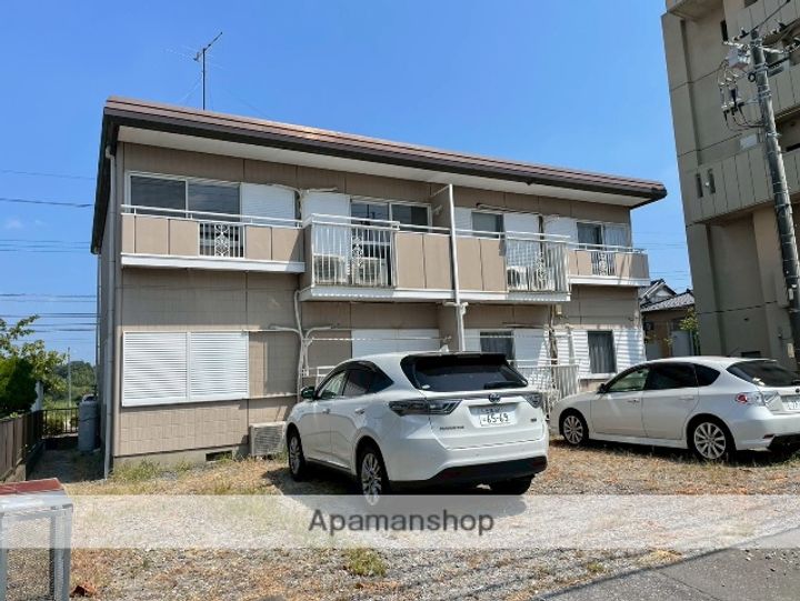 サツキハイツ102の外観