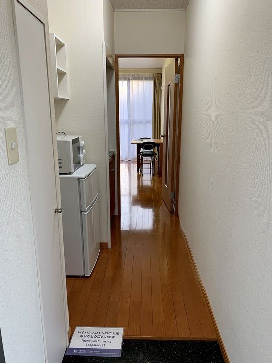 レオパレスパティオの玄関