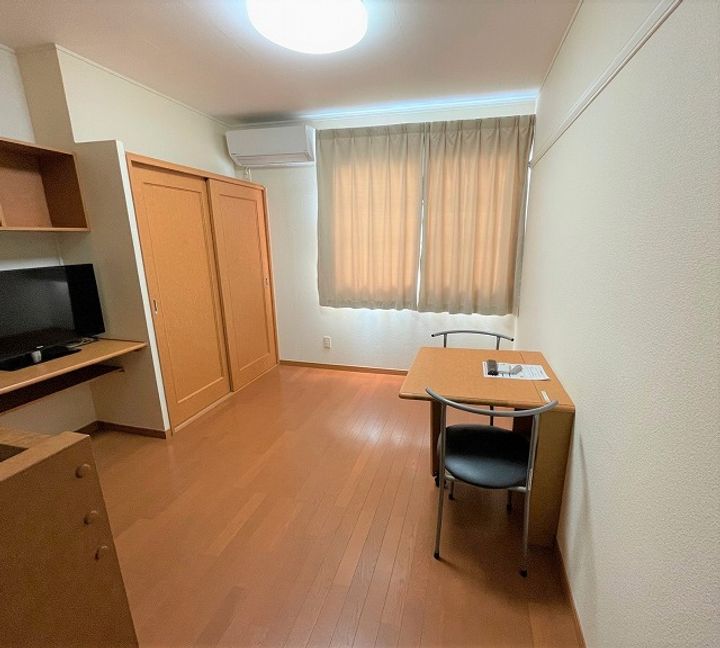 レオパレス御林の居間