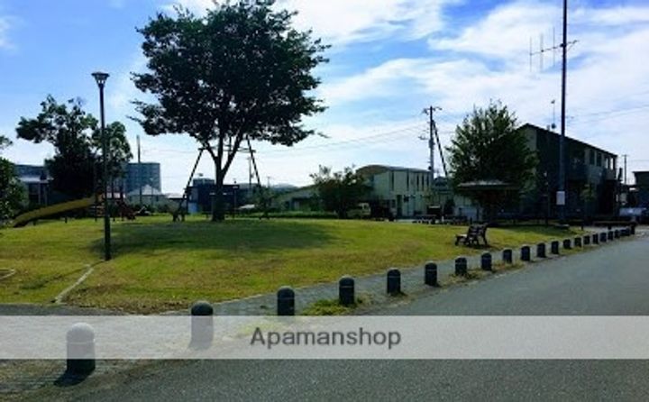 レセンテ紫峰ケ丘 Eの周辺