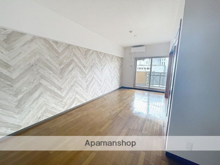 クロワサンスの居間