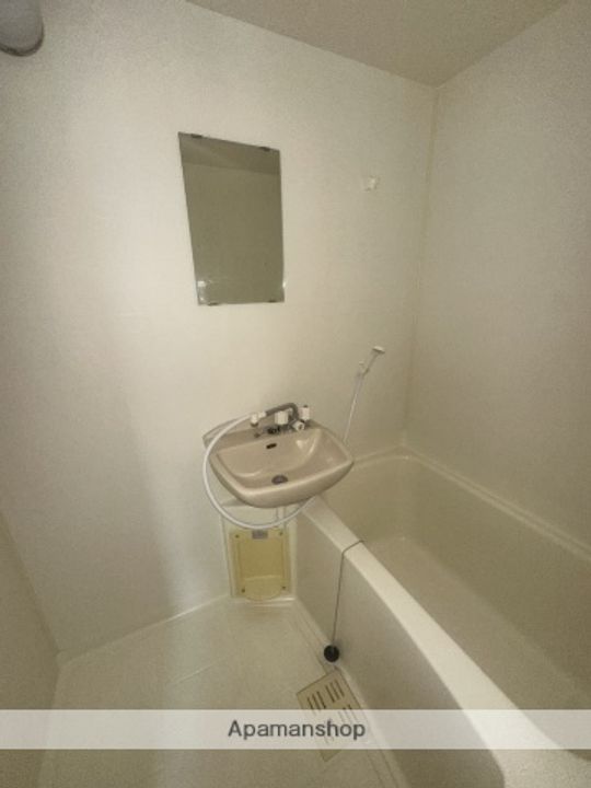 クロワサンスの風呂