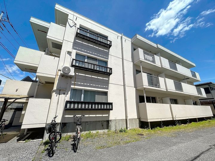 ドマーニ青山307の外観