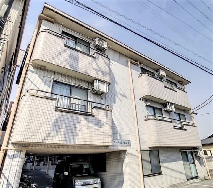 ロイヤルヒルズ305の外観