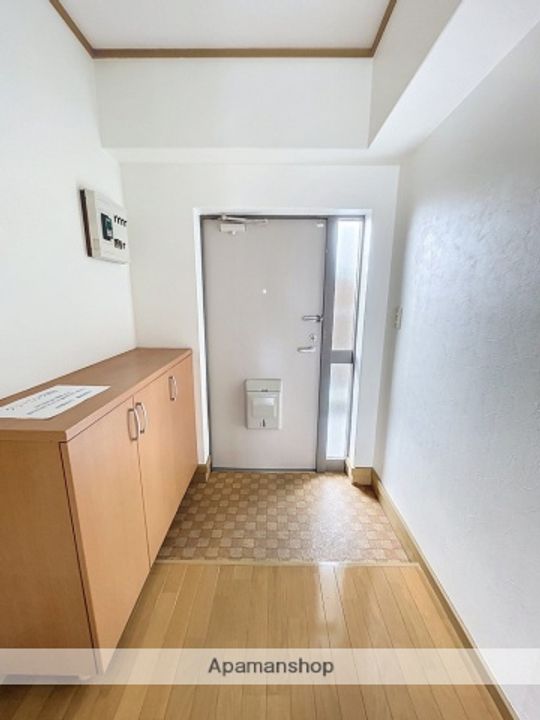 宇都宮東ハイツの玄関