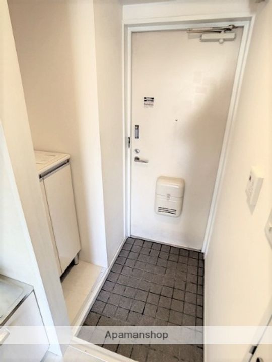 サンハイツ南大通り102の玄関