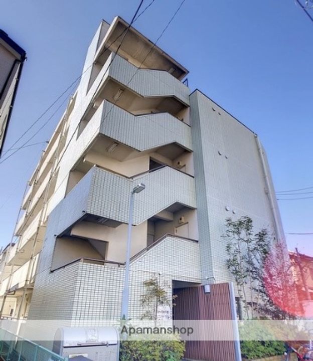 サンハイツ南大通り102の外観