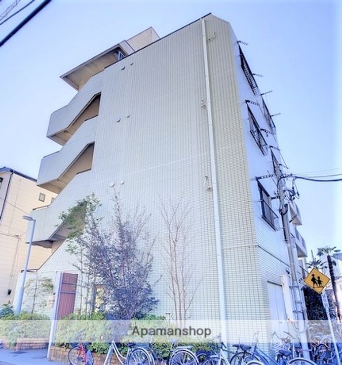 サンハイツ南大通り102の外観