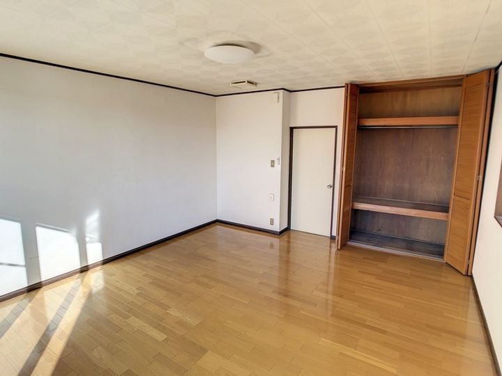 パール・ハピネス203の内装