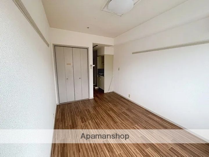 メイプルハイツ(峰)102の内装