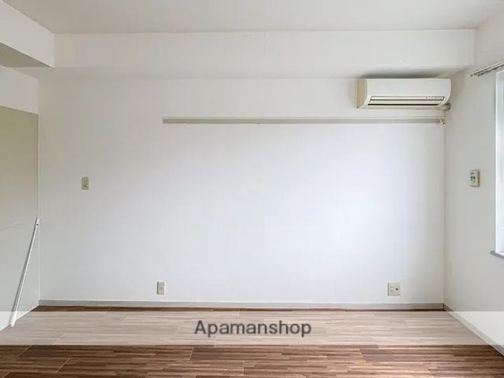 メイプルハイツ(峰)102の内装