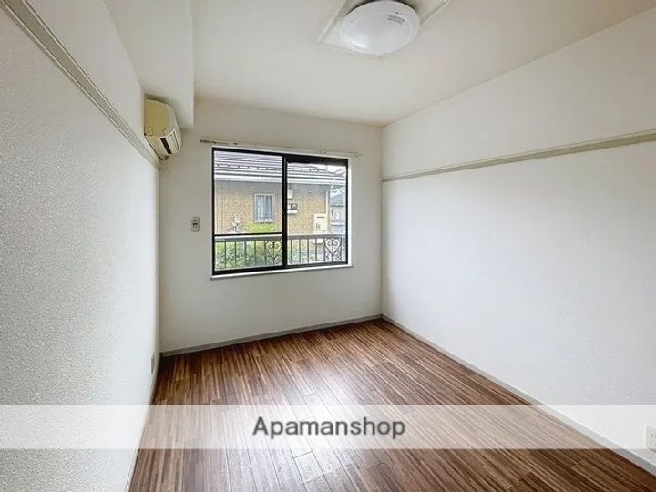 メイプルハイツ(峰)102の内装