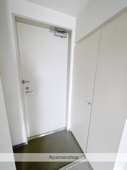 久保井マンションの玄関