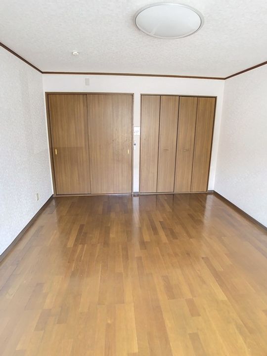 イースタン鶴田3の内装