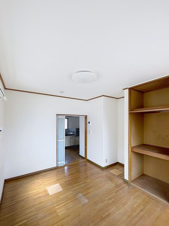 ハイツこやま峰1号棟202の内装