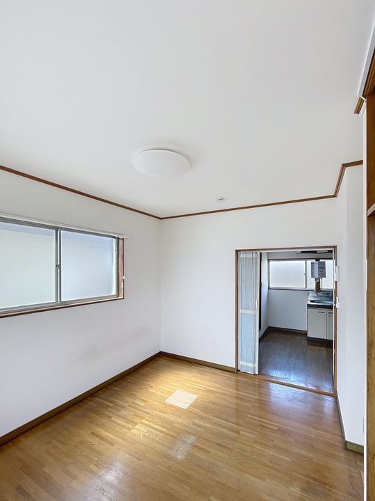 ハイツこやま峰1号棟202の内装