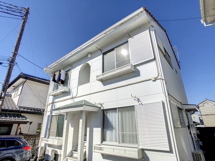 ハイツこやま峰1号棟202の外観