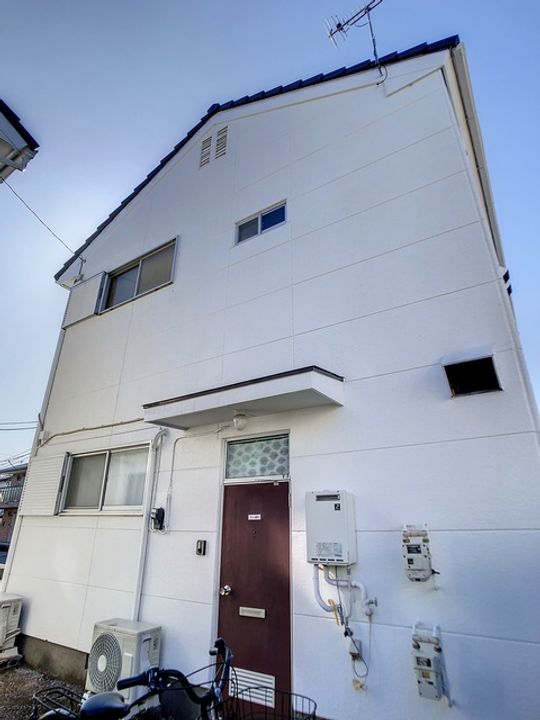 ハイツこやま峰1号棟202の外観