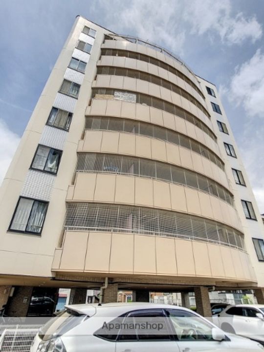 TWINVILLA B館の外観