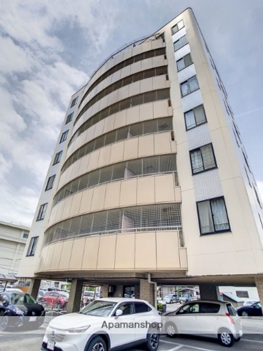 TWINVILLA B館の外観