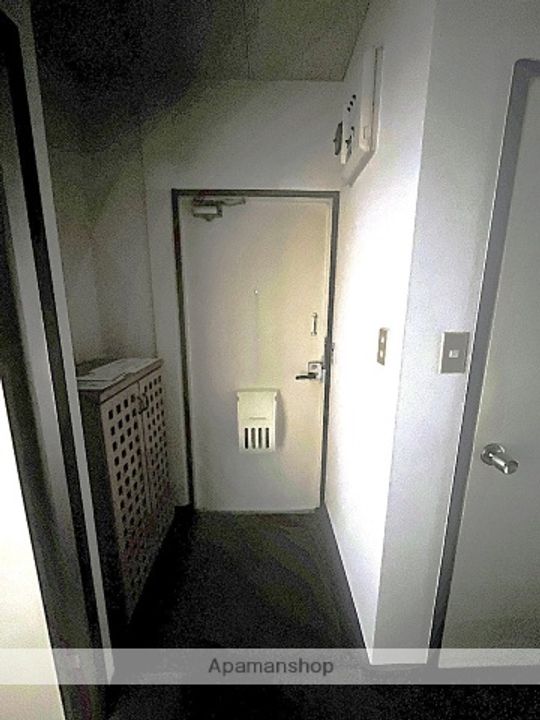 山口ハイツ102の玄関