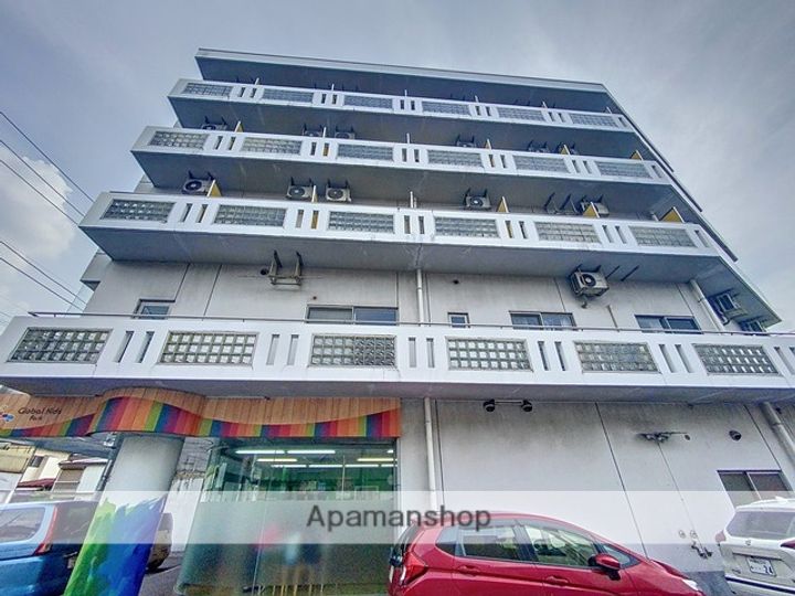 ドミール中村の外観