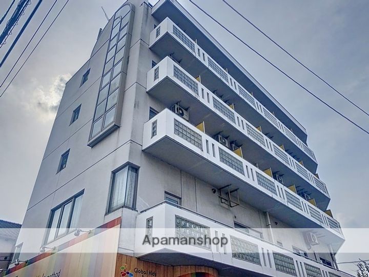 ドミール中村の外観