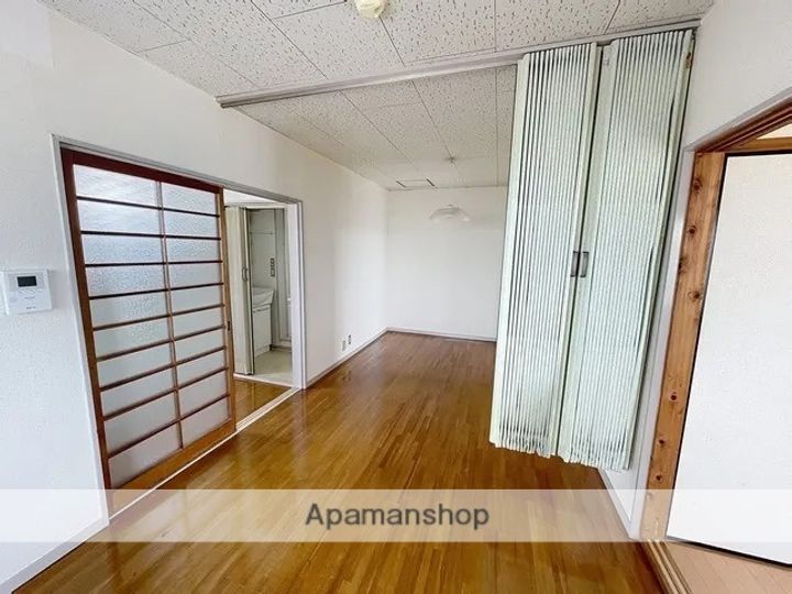 シャンポール双葉301の内装