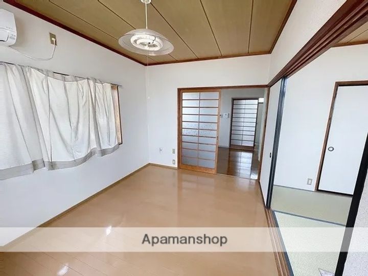 シャンポール双葉301の内装