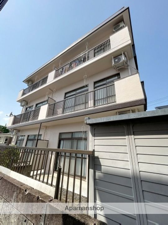 シャンポール双葉301の外観