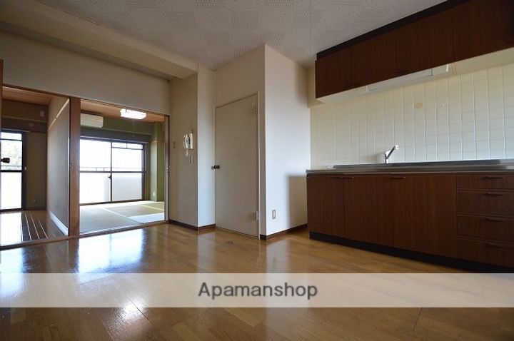 パークタウン高根沢307の居間