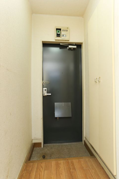 ハーモニー雀宮102の玄関