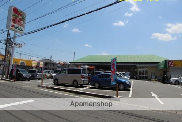 カーサ・アルスールの周辺