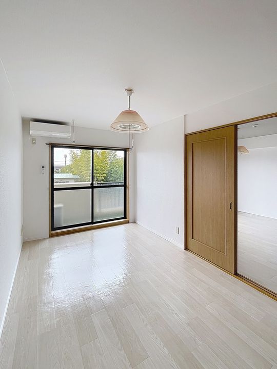 アルディエール302の内装