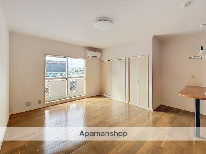 アーバンドルミ103の居間